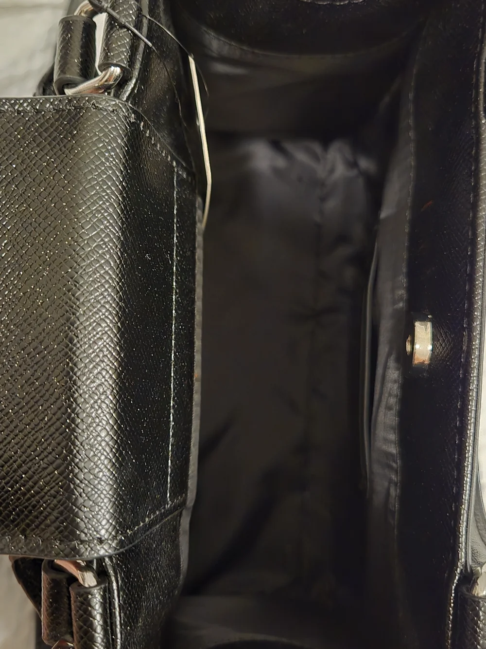 Guess satchel black